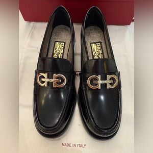 $895 SALVATORE FERRAGAMO Ofelia Gancini Ornament Loafers, Black
